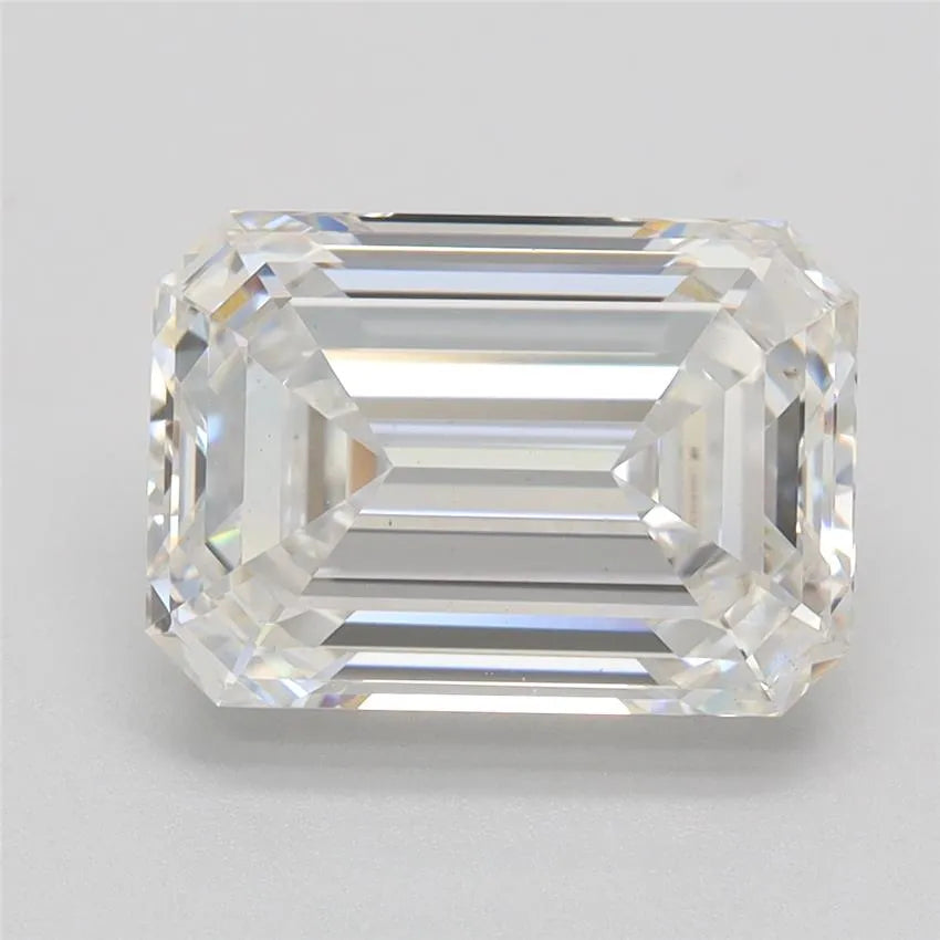 3.02 Carats EMERALD Diamond