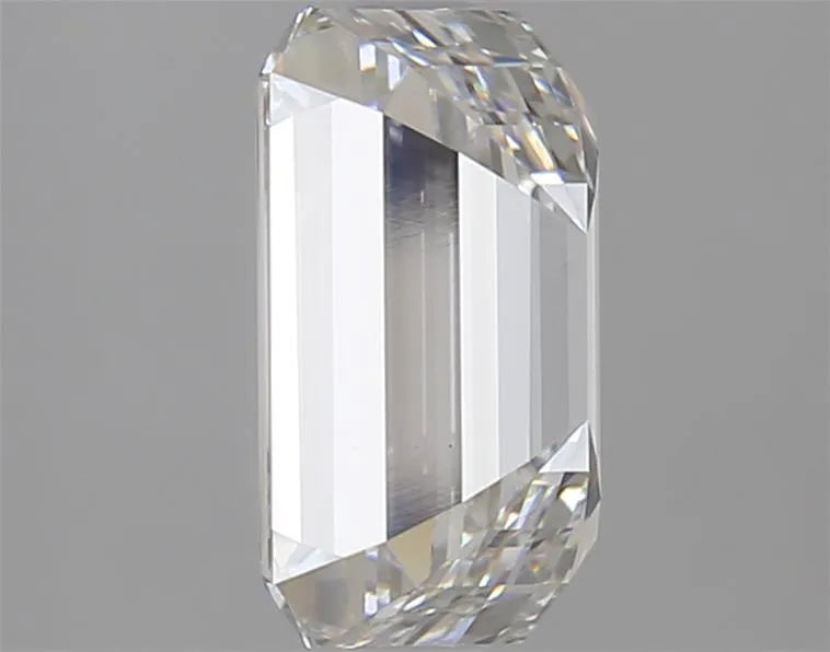 3.38 Carats EMERALD Diamond