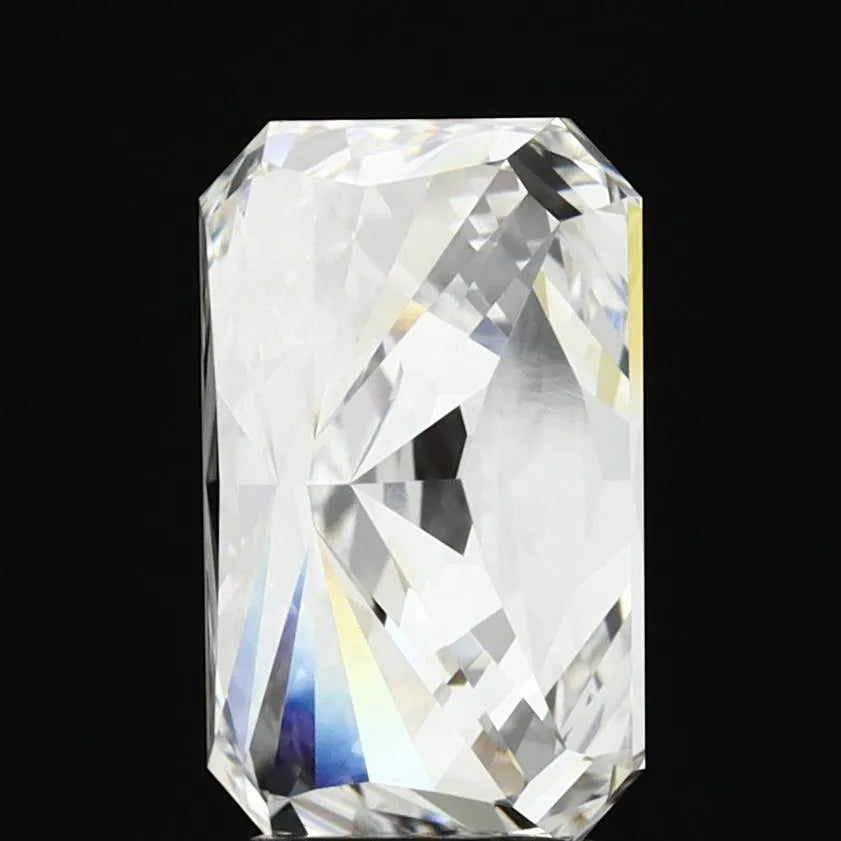 4.27 Carats RADIANT Diamond