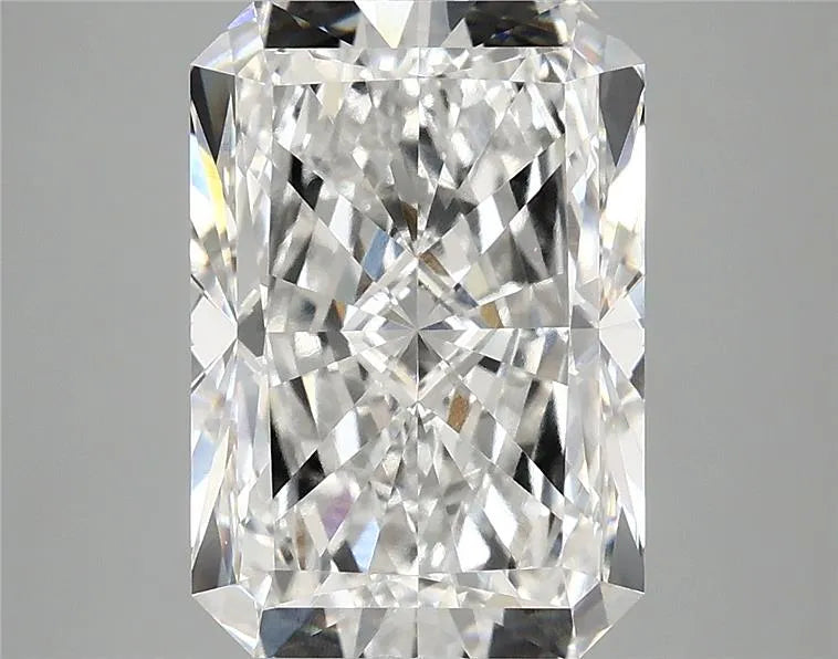 5.00ct Radiant Lab Grown Diamond (Colour F, Clarity VVS2, IGI Certified)