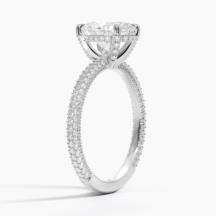 Oval 3-row pave setting