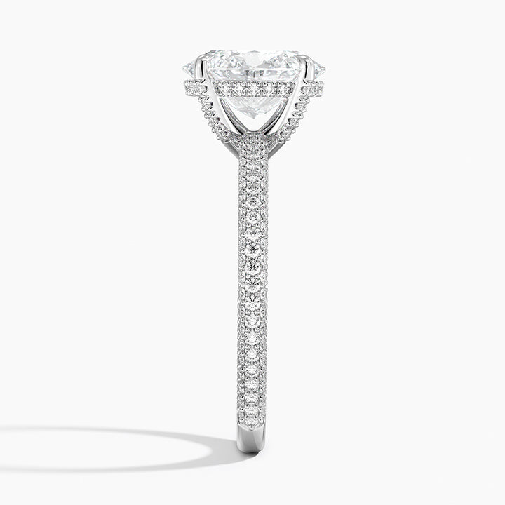 Oval 3-row pave setting