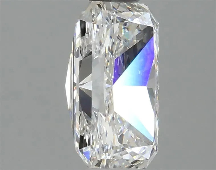 1.9 Carats RADIANT Diamond