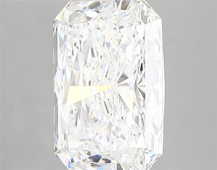 3.03 Carats RADIANT Diamond