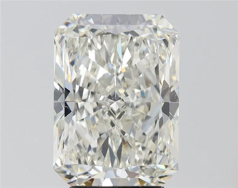 5.5 Carats RADIANT Diamond