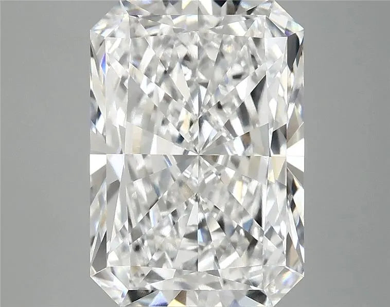 5.00ct Radiant Lab Grown Diamond (Colour D, Clarity VVS2, IGI Certified)